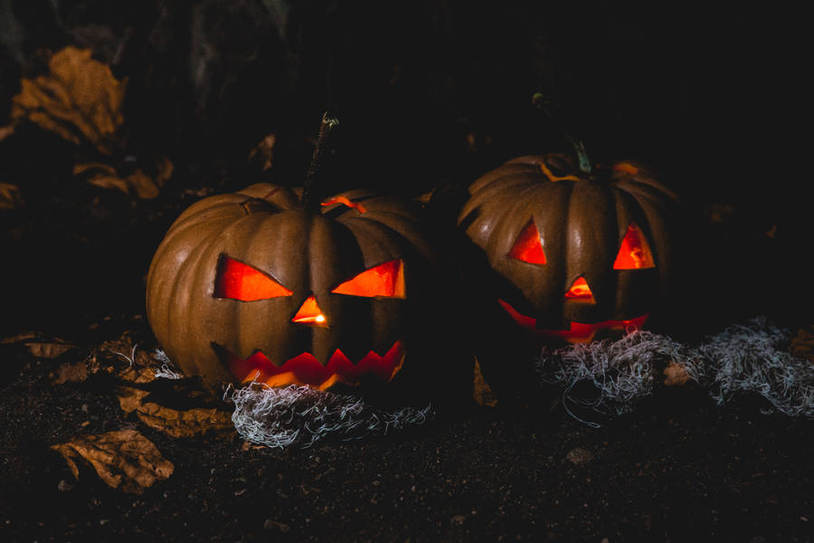 Download Dark Scary Pumpkin On Halloween Wallpaper